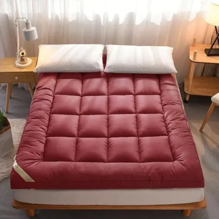 6/7 Feet Deluxe Mattress Topper