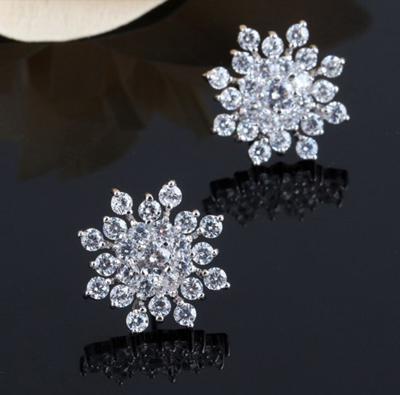 Korean Fashion Jewelry Exquisite Rhinestone Crystal Christmas Snowflake Flower Earrings